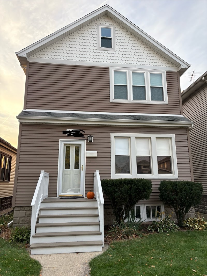 Chicago Roofing Company cover image