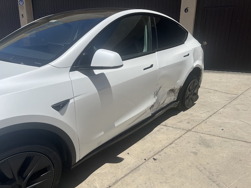 CARSTAR Lucky Body Shop cover image