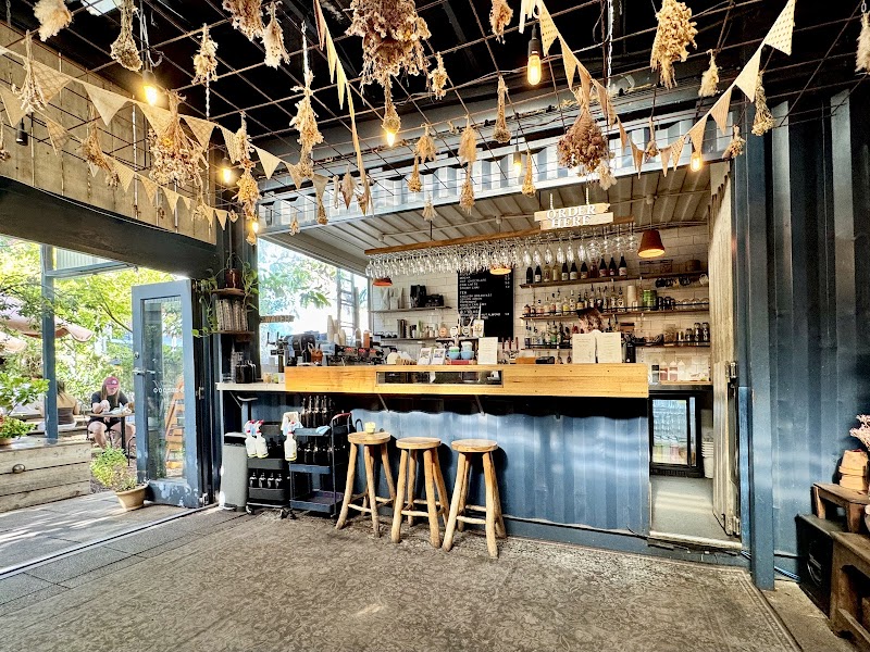 Peter Rabbit Cafe cover image