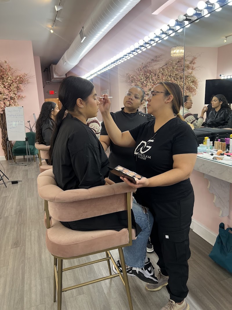 Diva Glam Spa & Makeup Studio cover image