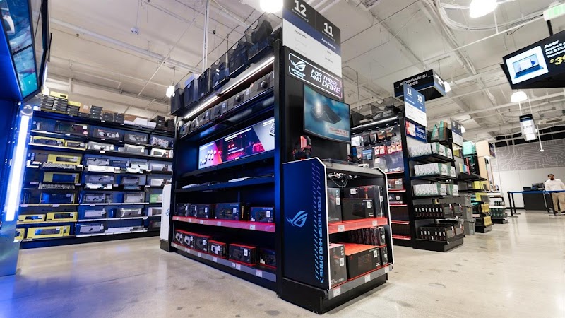 Micro Center cover image