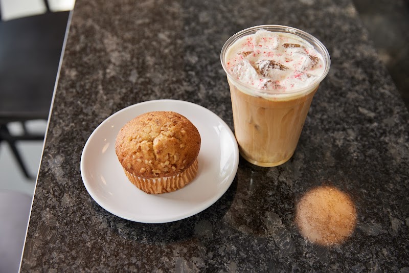 Oma's Café + Wine cover image