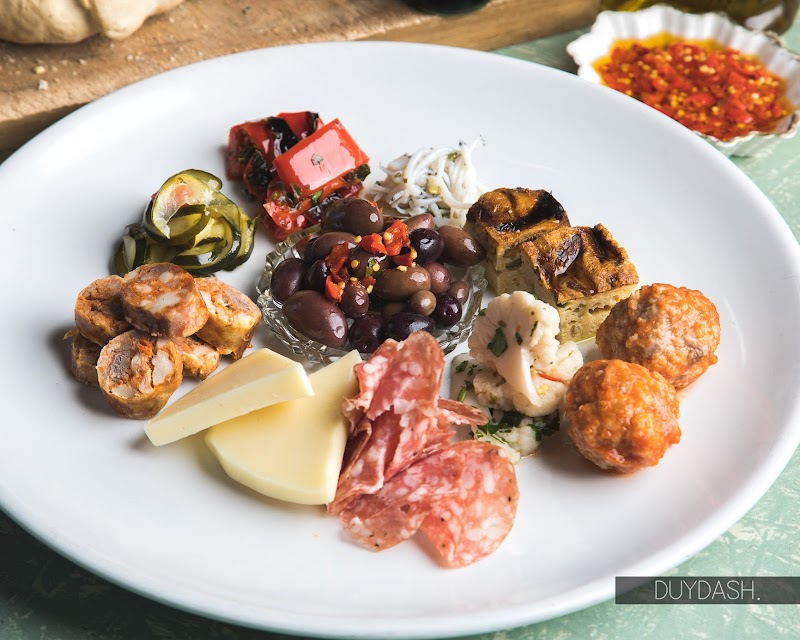 Pizza e Mozzarella Bar cover image