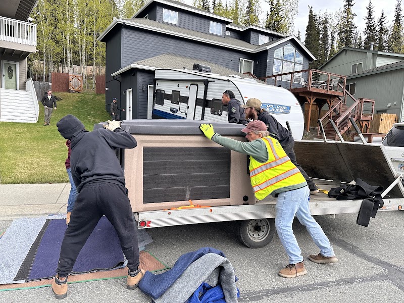 Green Gorilla Movers cover image