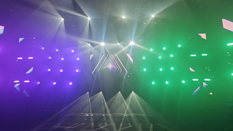 Hollywood DJ cover image