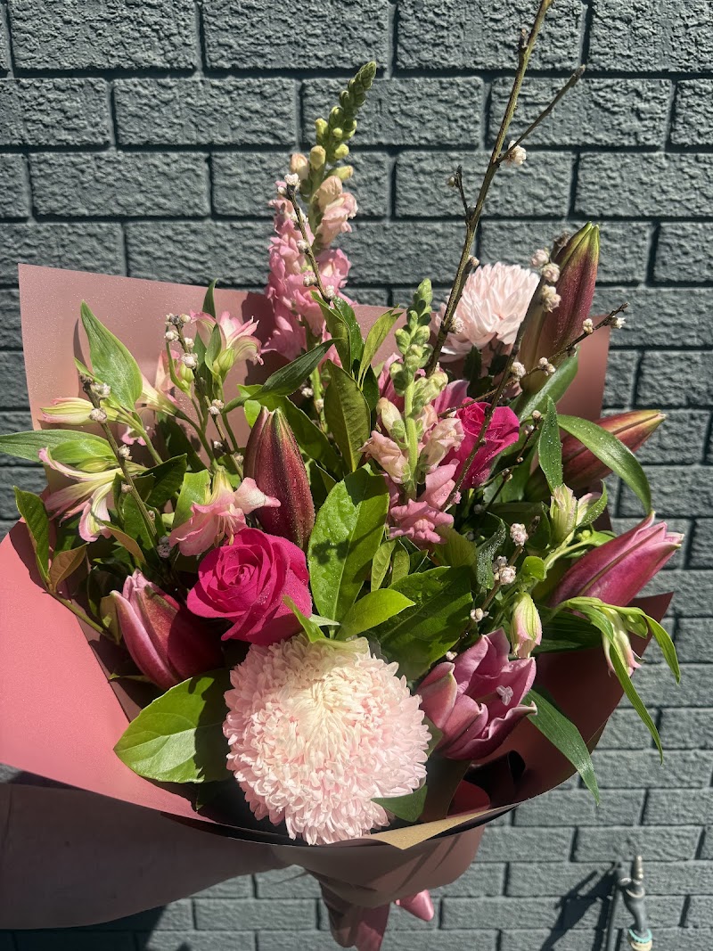 Gold Coast Florist cover image