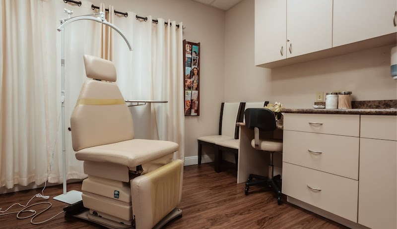 Davis Dermatology: Dr. Earlyn Noll cover image