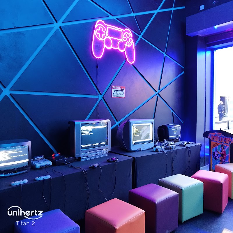 The Retro Room - Vintage 80s Arcade cover