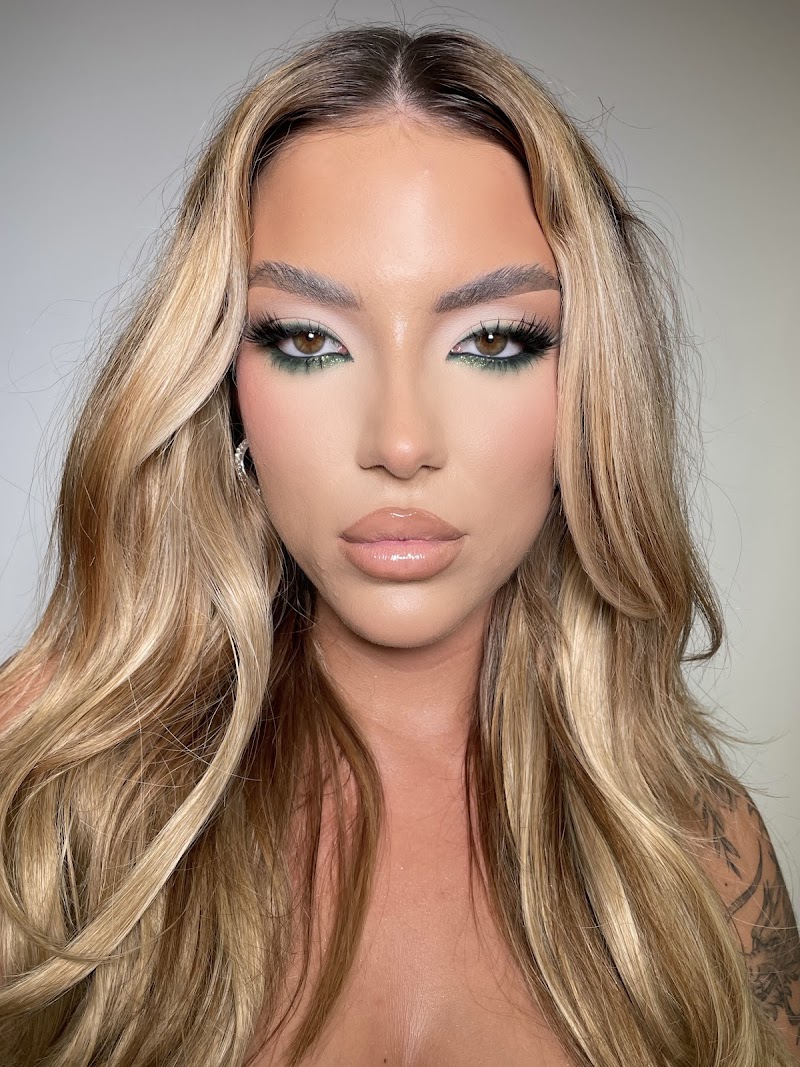 Katie Forrest Makeup Artist and Makeup Courses Leeds cover image