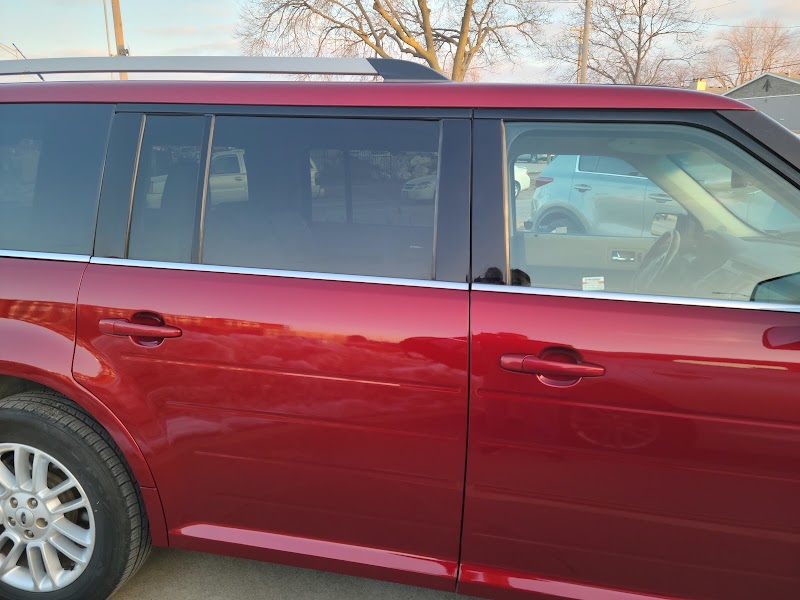 Glenn's CARSTAR Body Shop cover image