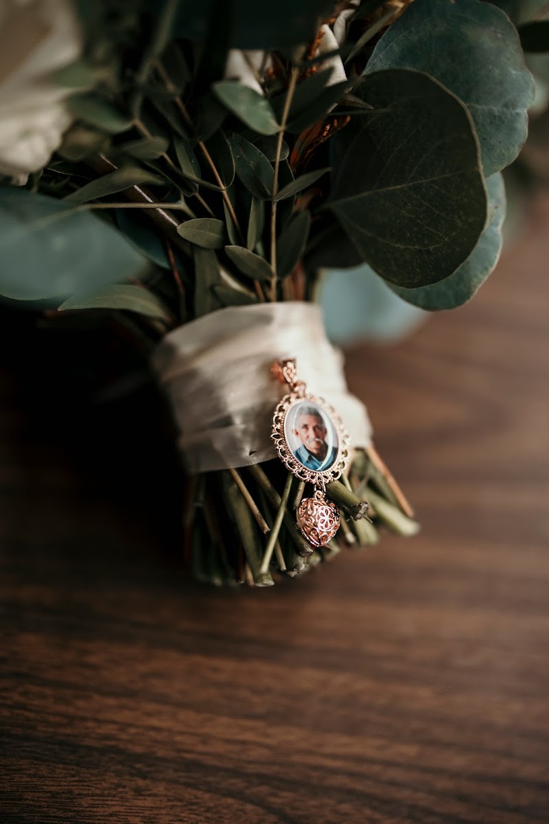 ColorfulDreams4U Photography & Videography cover image