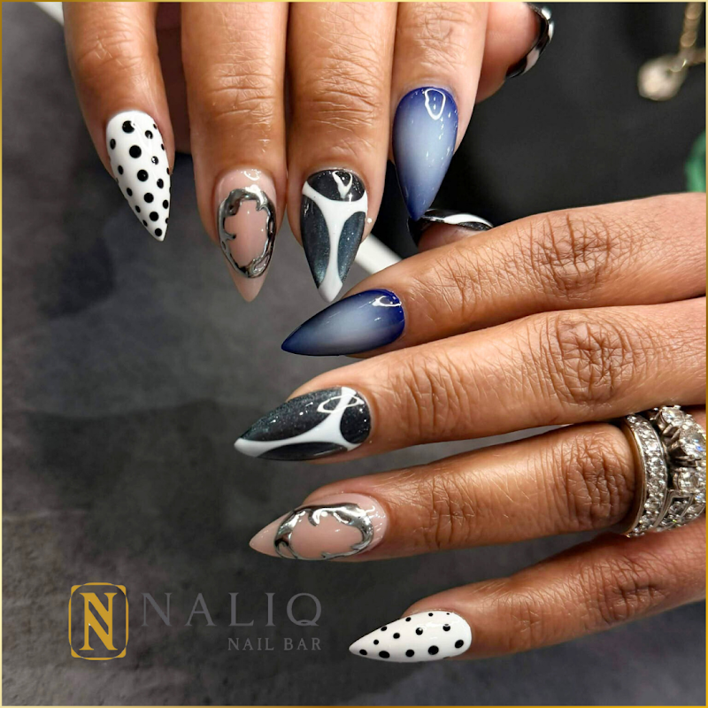 Naliq Nail Bar cover image