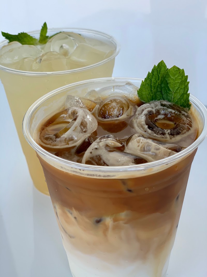 Cafe De Mama cover image