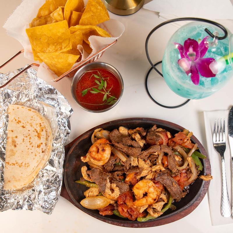 Dulce Vida Tacos & Tequila cover image