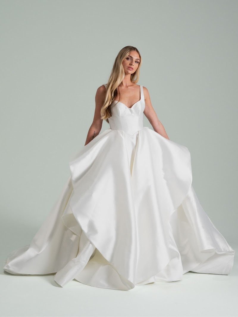The Blushing Bride Boutique Austin cover image