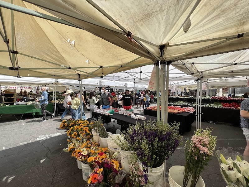Larchmont Farmers' Market cover image
