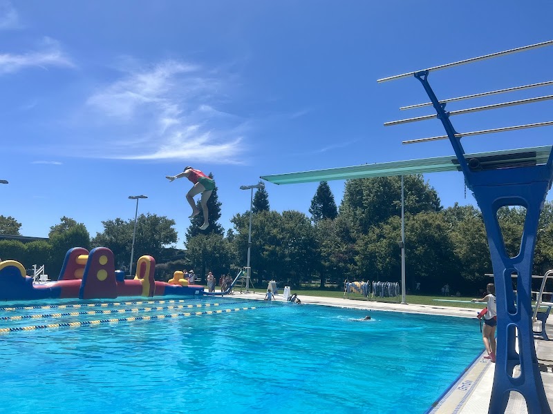 Barbara Morse Wackford Community & Aquatic Complex cover image