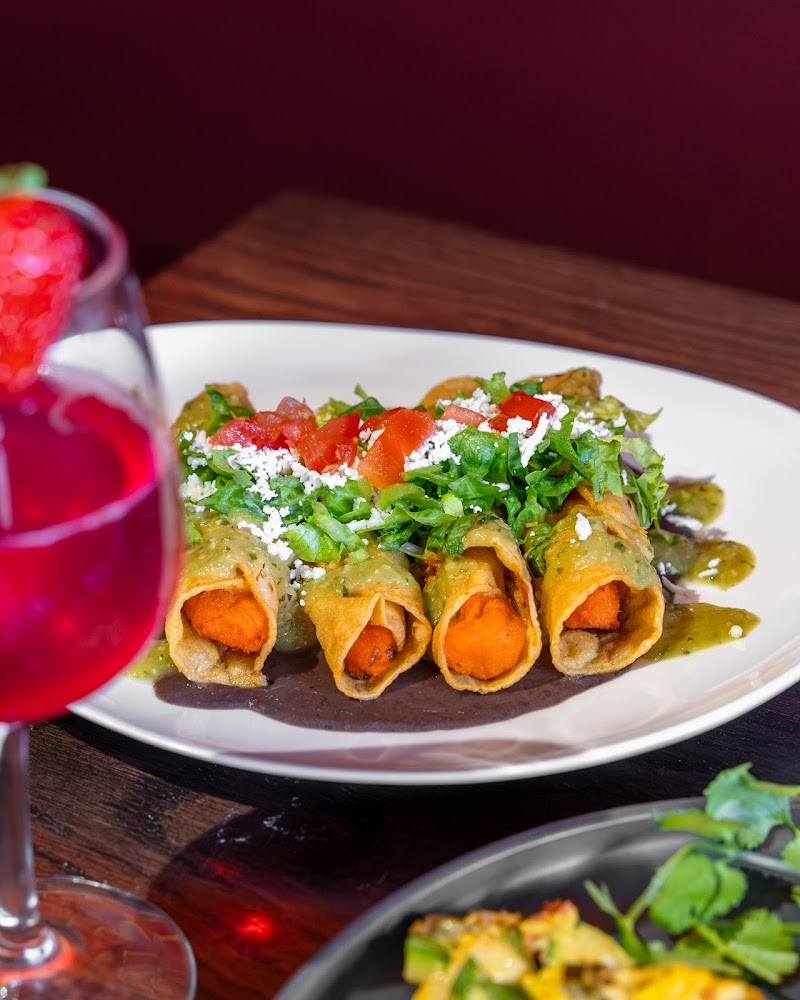 Victoria Cocina Mexicana cover image