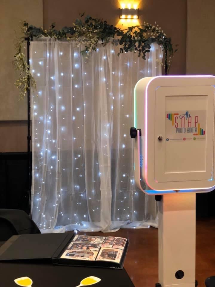 Ah Snap Photo Booth cover image