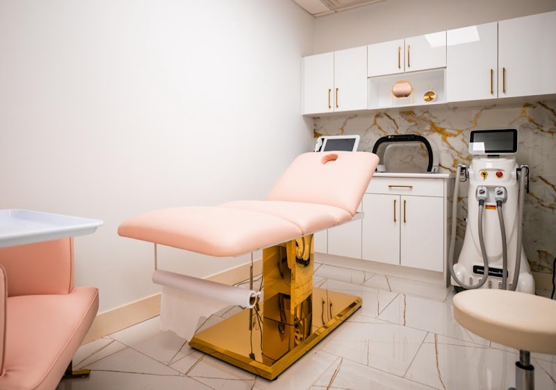 Revive Cosmetic Clinic cover image