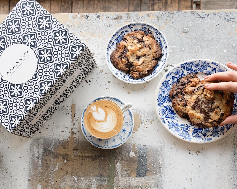 {petite} maman cover image