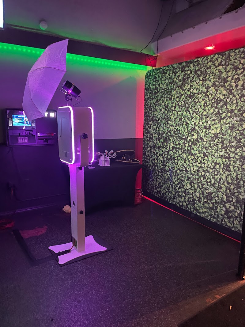 Snap'em Photo Booth cover image