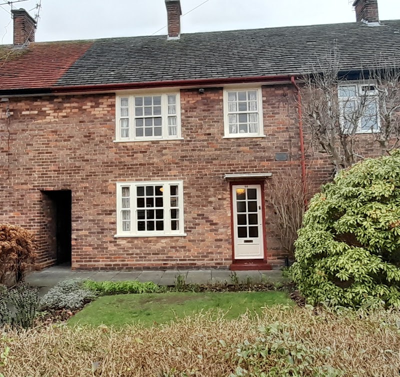 Liverpool City Sights Tour Bus cover image