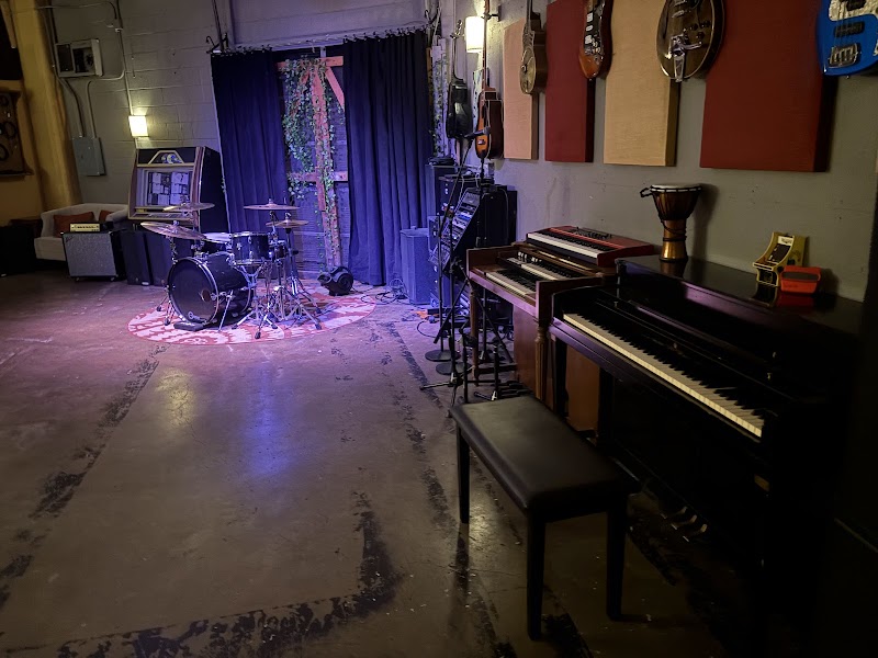 HowMuch?! Studios cover image