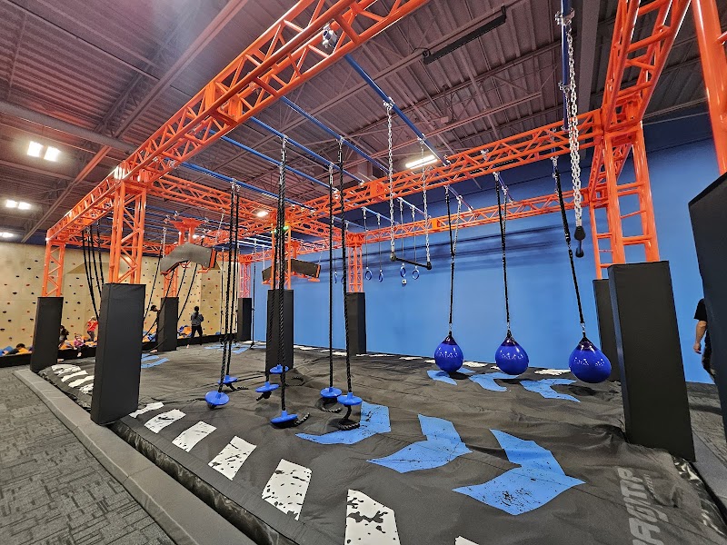 Elevation Trampoline & Amusement Rive-Sud cover image