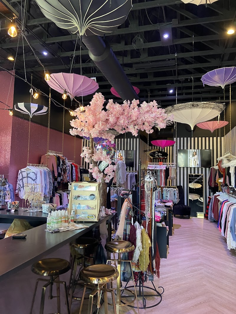 JaDa Loft Boutique cover image