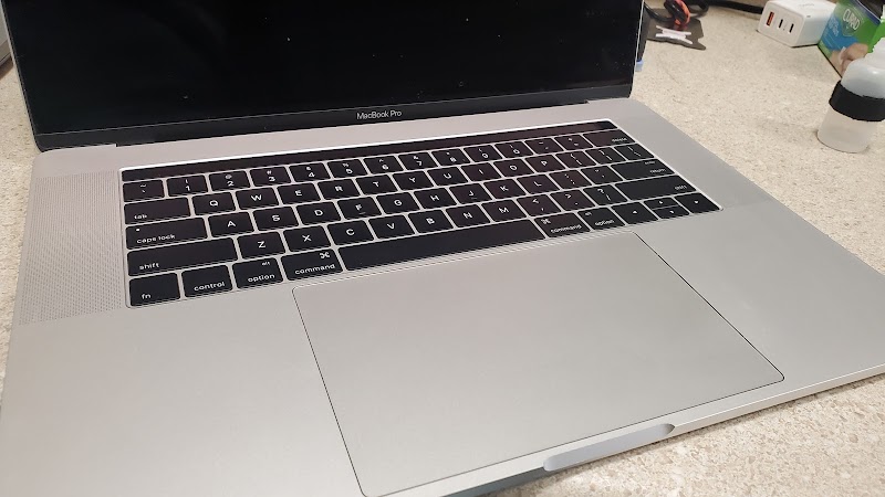 Mr Fix – Phones, Computers, & More cover image