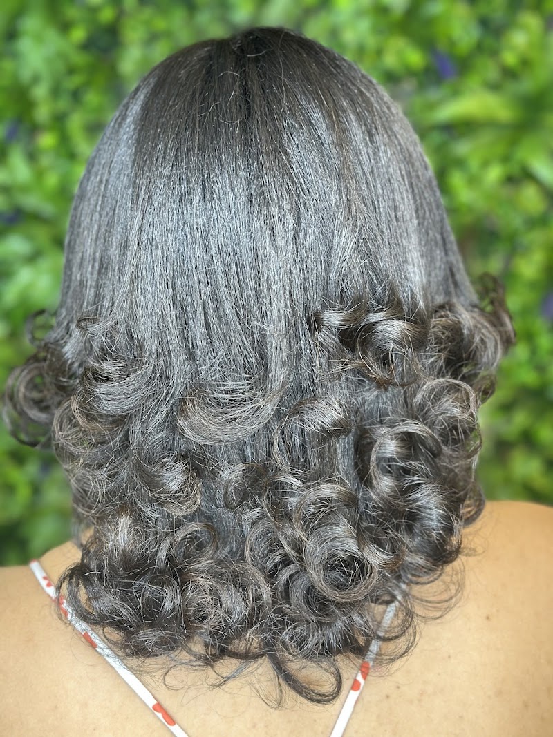 The G Salon and Spa cover image