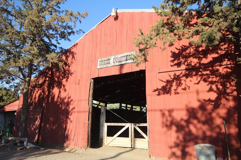 Horsequarters Boarding Stable cover image