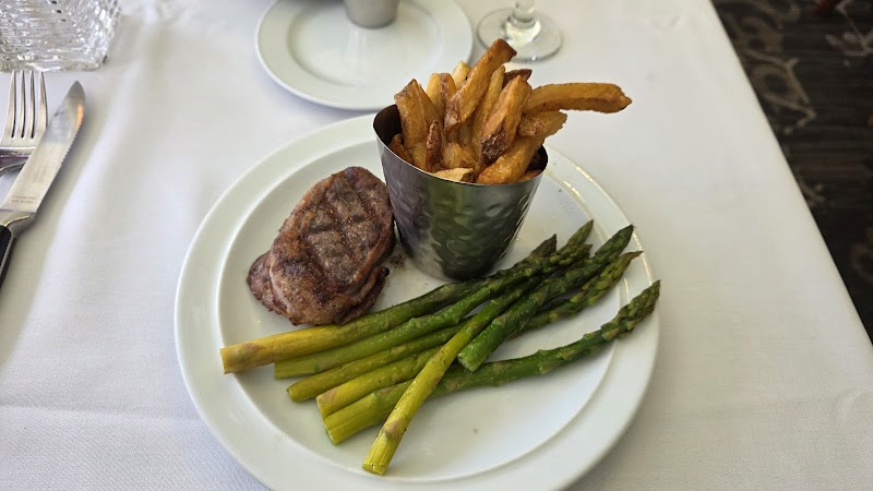 Golf's Steak House & Seafood cover image