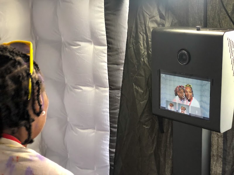 Perfect Lens Photo Booths cover image