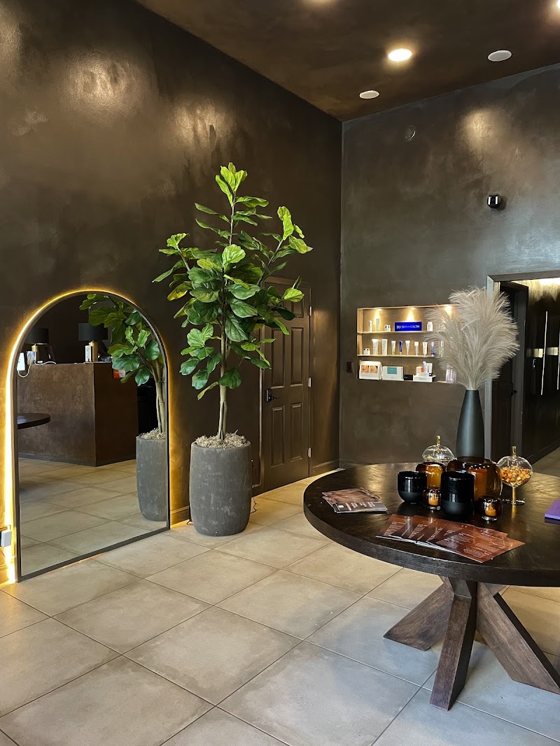 SELFishly Aesthetics & Wellness cover image