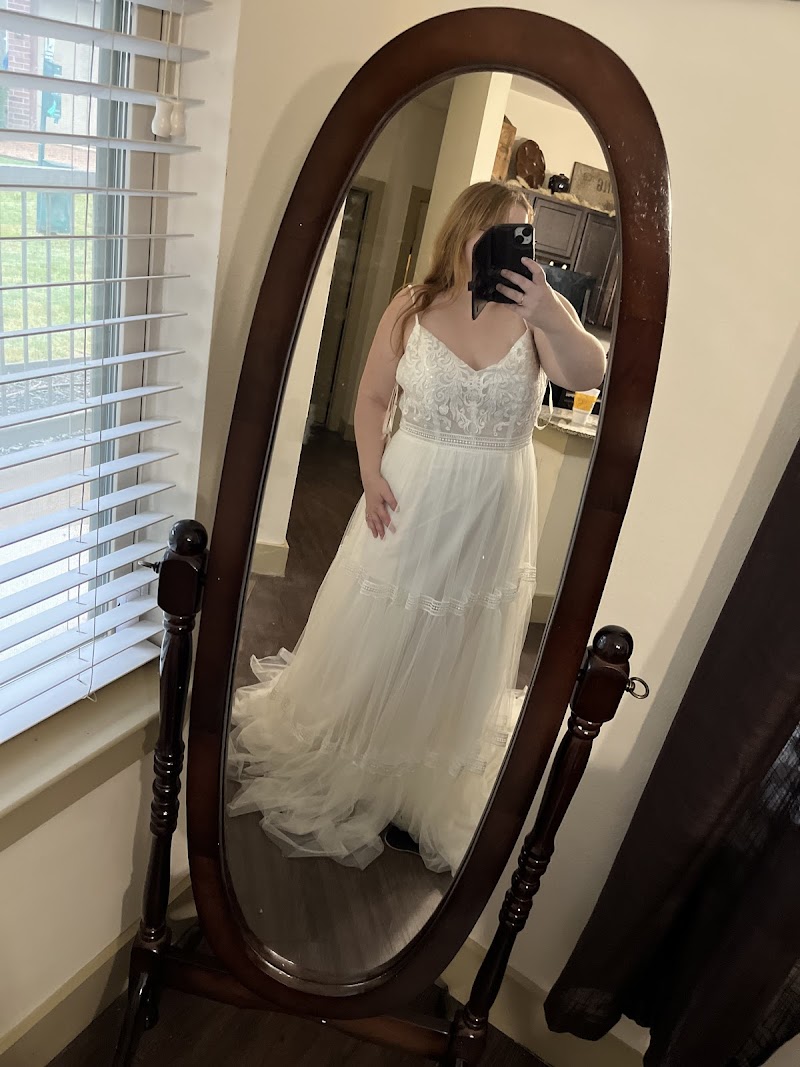 Helga's Custom Alterations cover image