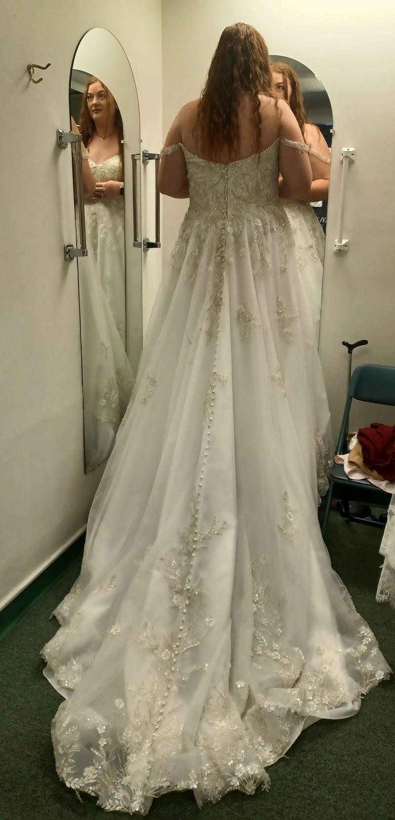 Master Needles Alterations & Tailoring cover image