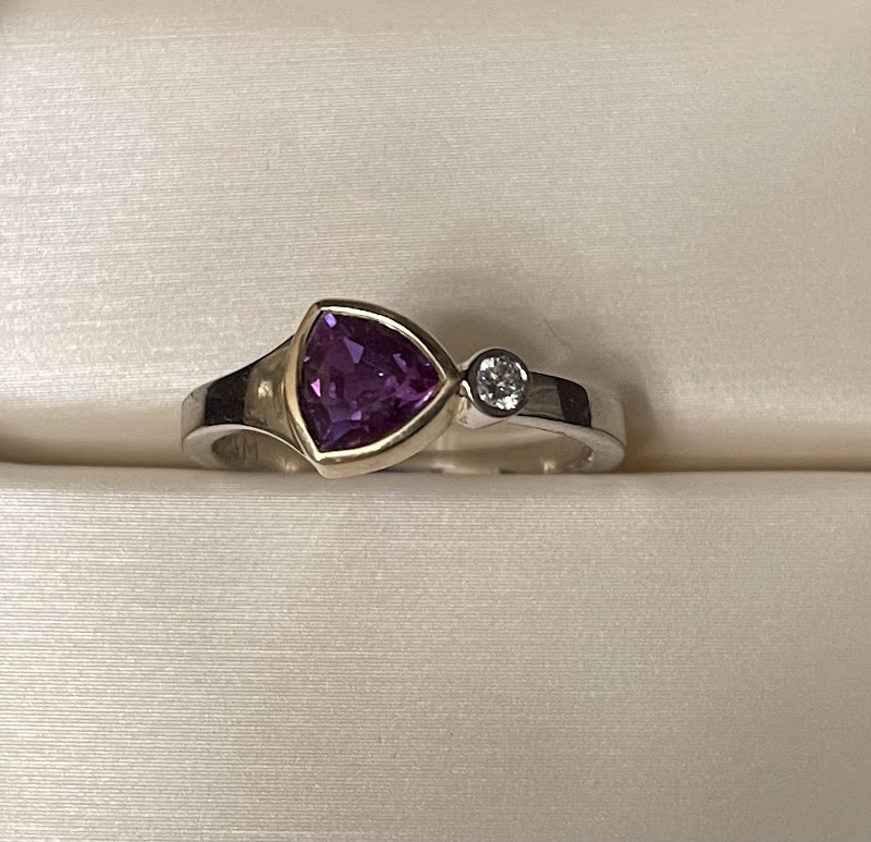 M&M Jewelry Studio cover image