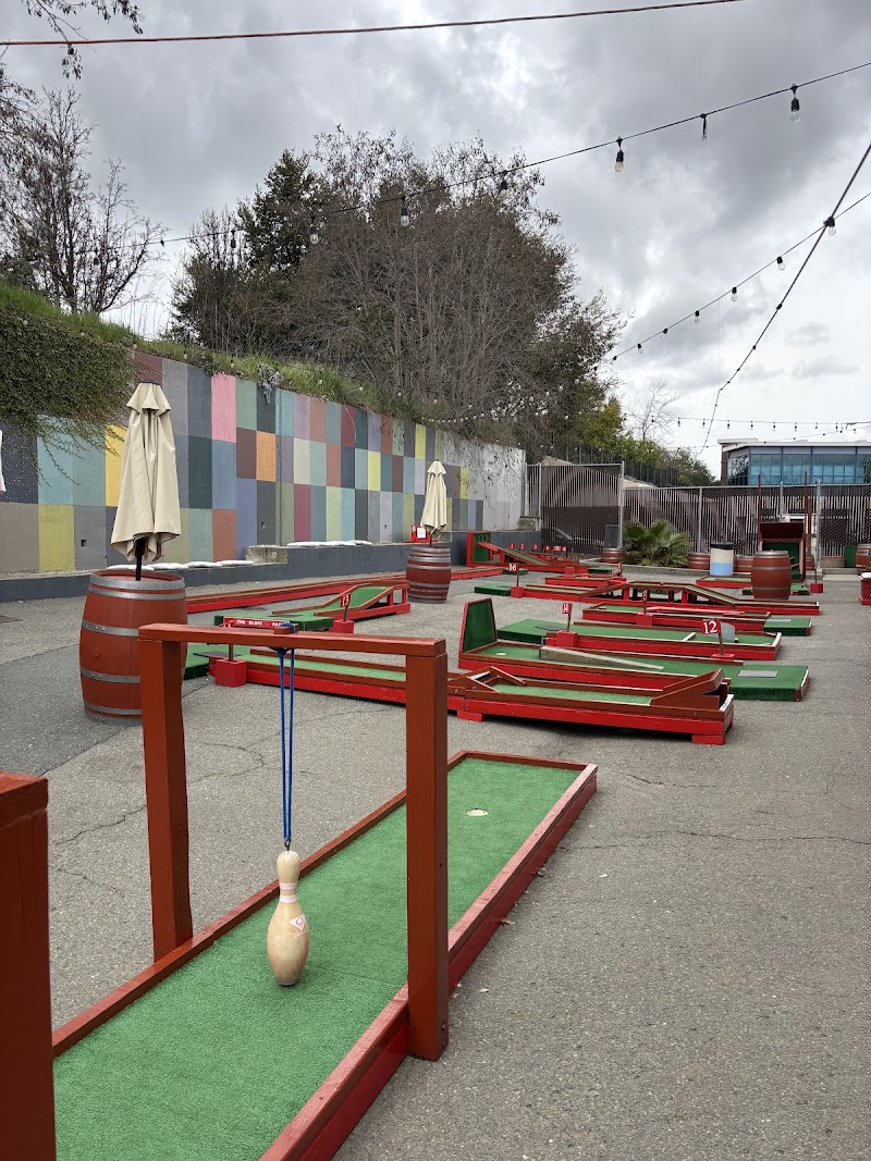 Putter's Miniature Golf Walnut Creek cover image