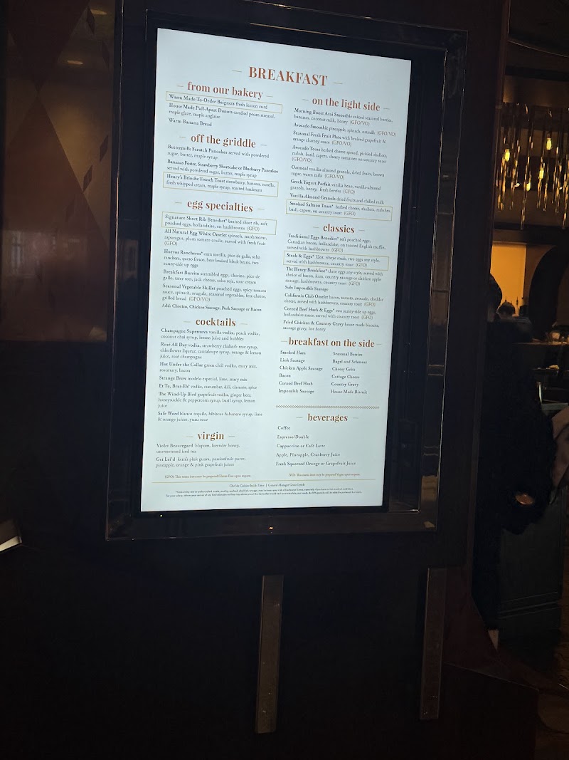 ELLURE BEAUTĒ | LAS VEGAS MAKEUP ARTISTS & HAIRSTYLIST'S cover image