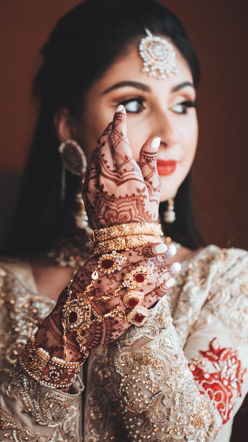 Luxy Anna cover image