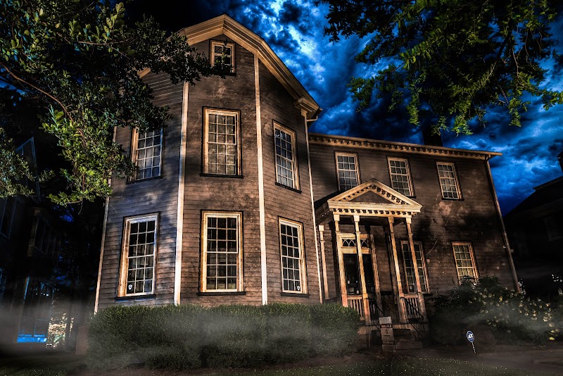 Raleigh Ghosts: Ghost Tours & Haunted Pub Crawls cover image