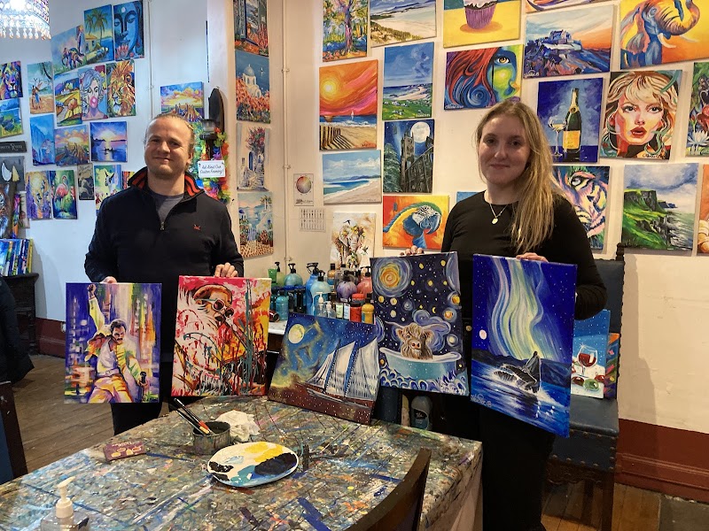 Vine & Canvas cover image