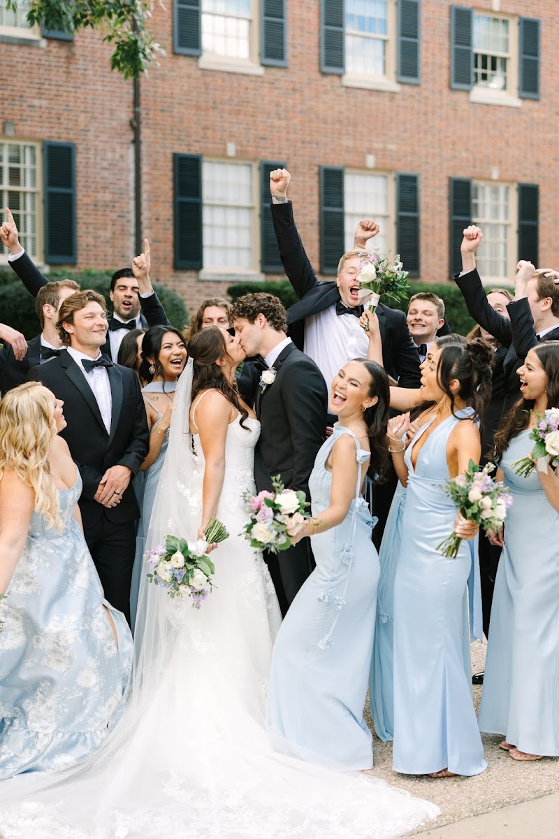 Sally Oakley Weddings & Events cover image