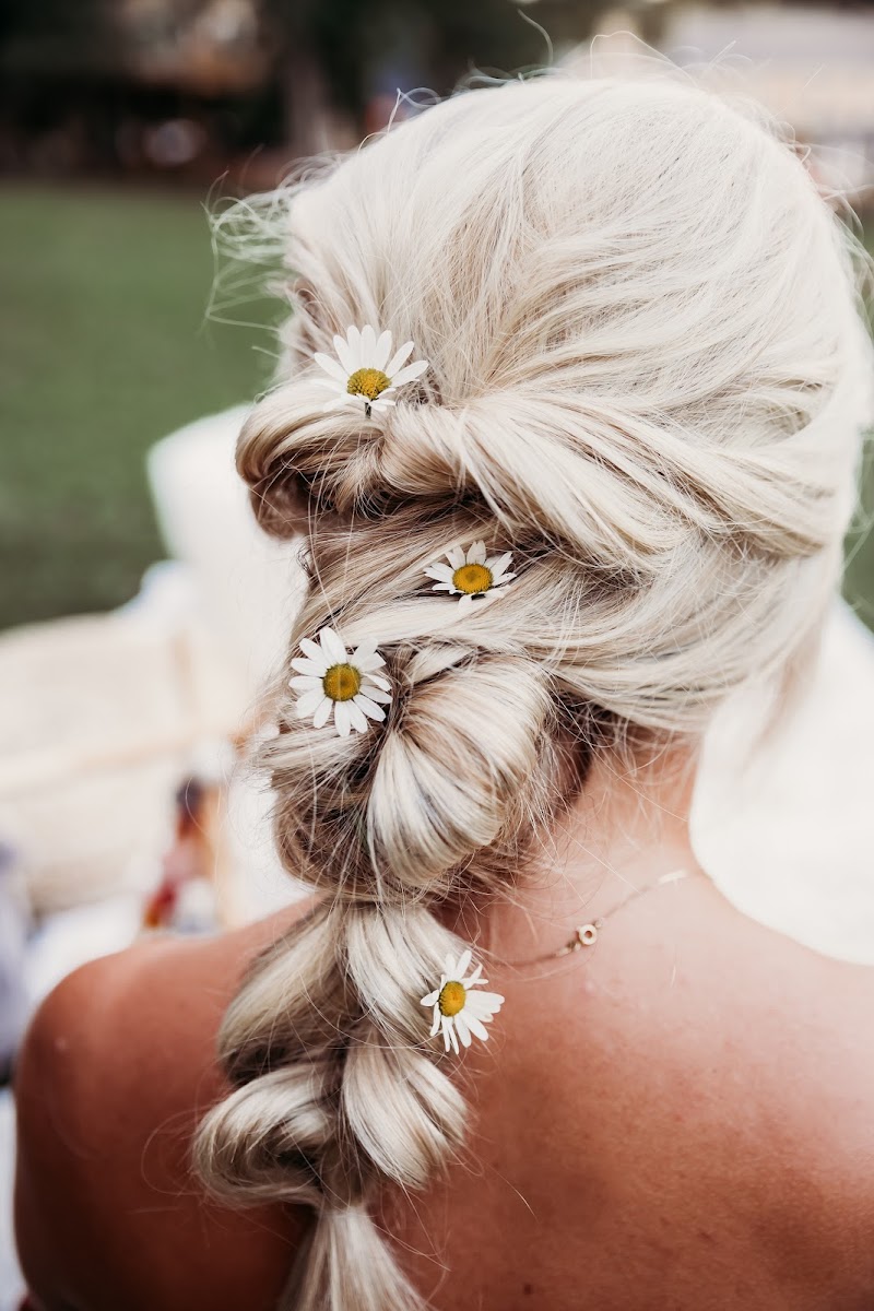 Juliet's Beauty Lounge cover image