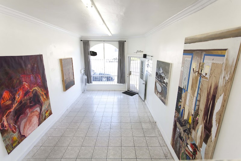 Munzón Gallery cover image