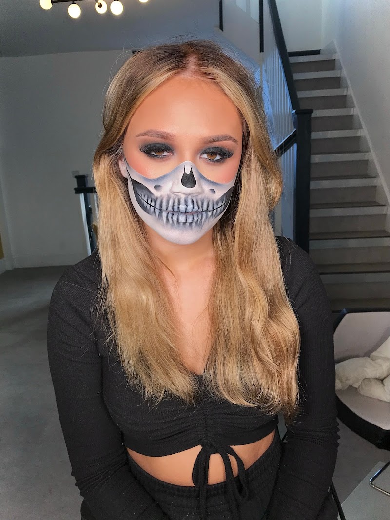 Ellie Willans Makeup Artist Leeds cover image