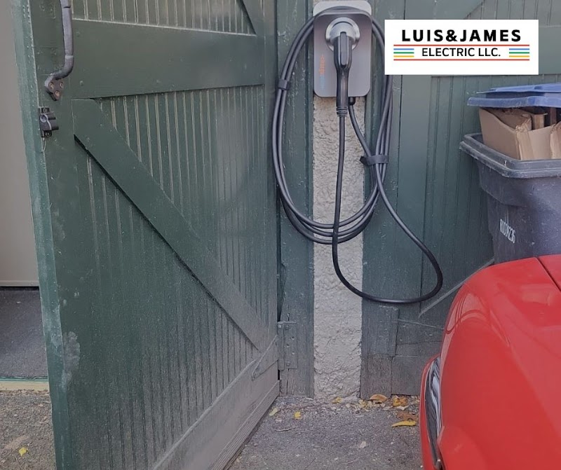 Luis&James Electric LLC. cover image