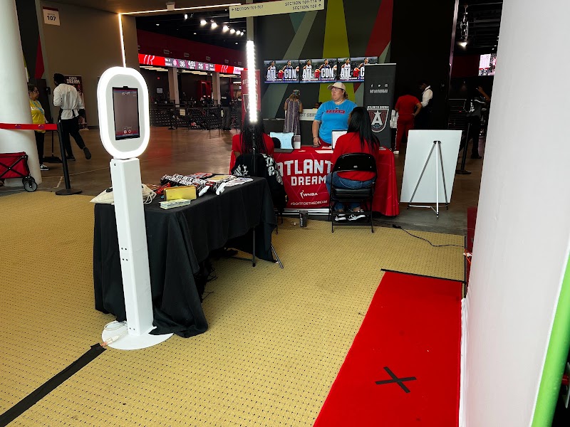 PopnPixels - Atlanta Photo Booth Rental cover image